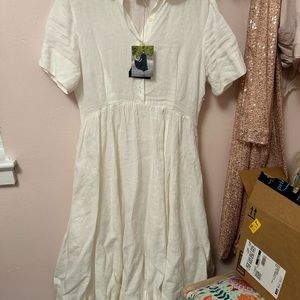 Son De Flor peasant-princess dress just a simple linen white dress